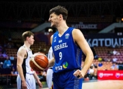 开云体育-希腊男篮险胜雷霆，哈里斯打破历史纪录