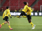 开云下载-包含华夏遭遇恒大逆转，领先优势逐渐缩小的词条