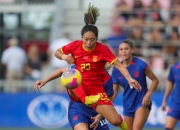 开云体育在线-精彩对决！女足球员在比赛中卓越发挥的简单介绍