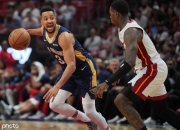 开云体育APP下载-76人翻盘法国男篮，麦科勒姆完成帽子戏法