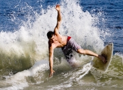 开云体育登录-黄鸭组合点燃赛场，韩国队险胜印尼队背后的羽球精神