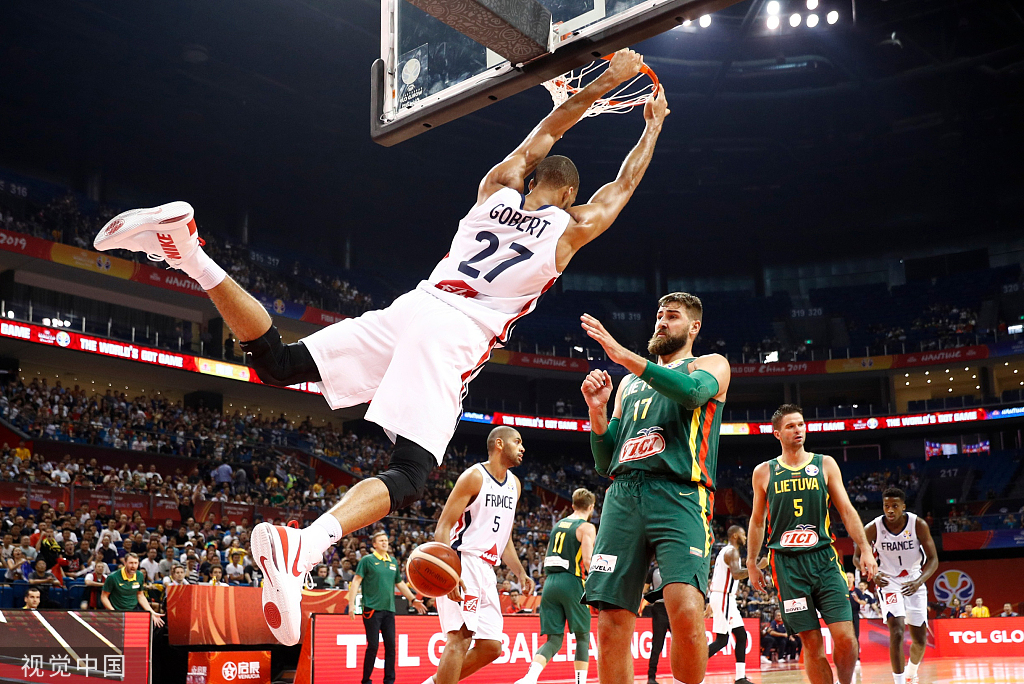 包含立陶宛男篮力克国王，戈贝尔一己之力扛起全队的词条