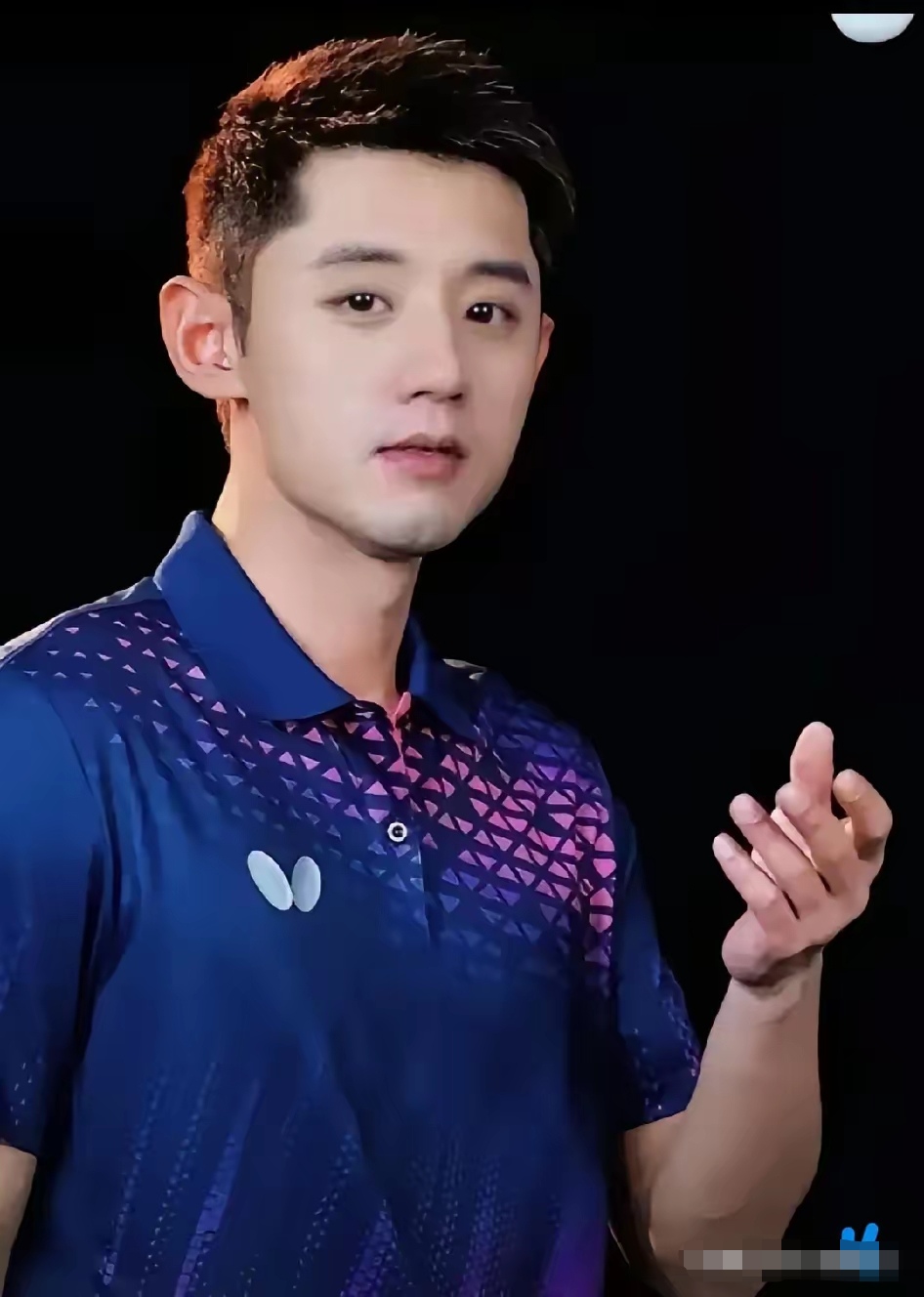 关于法国乒乓球队绝杀奥地利乒乓球队，张继科完成帽子戏法的信息