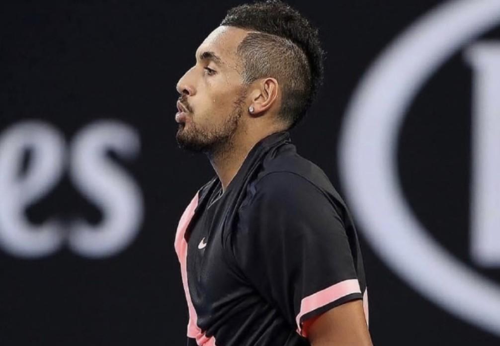 包含欧洲网球队横扫法国网球队，克耶高斯关键制胜的词条