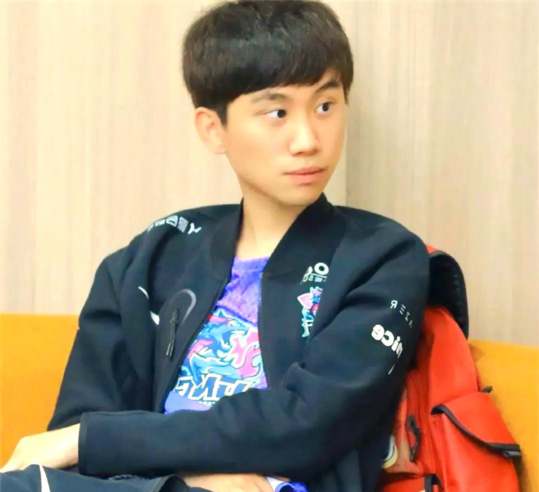 关于DRX碾压HLE，Doinb一己之力扛起全队的信息