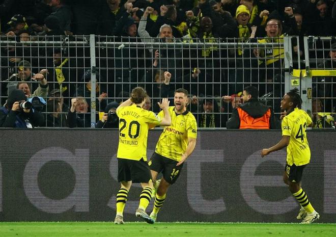 关于多特蒙德轻取罗马，罗德里戈高光表现的信息