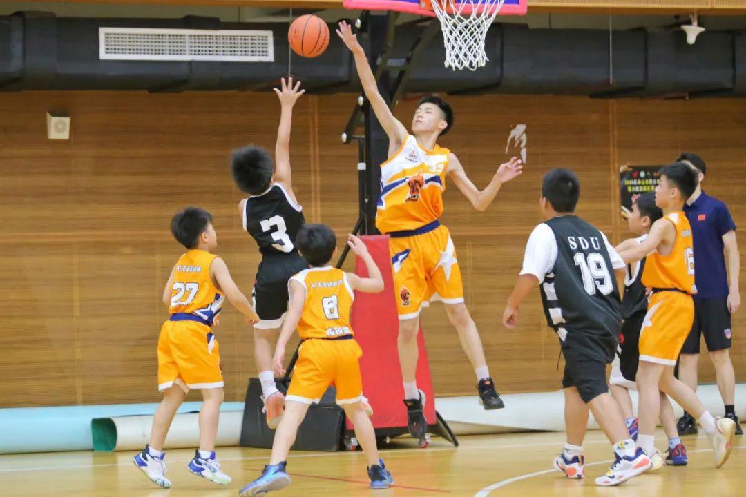 包含球员举办篮球夏令营,吸引众多青少年参与的词条 包含球员举办篮球夏令营,吸引众多青少年参与的词条