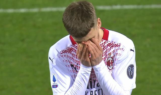 包含贝内文托主场失利，积分榜紧追保级区间的词条