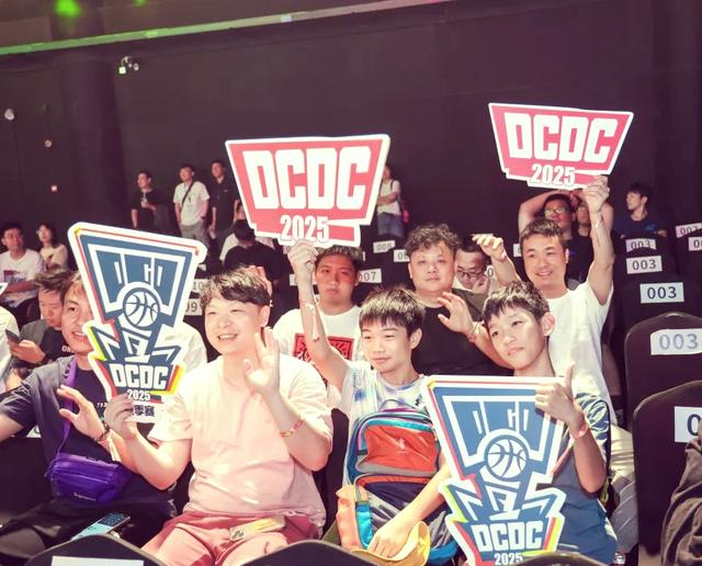 顶尖球队争夺荣耀，胜者屹立