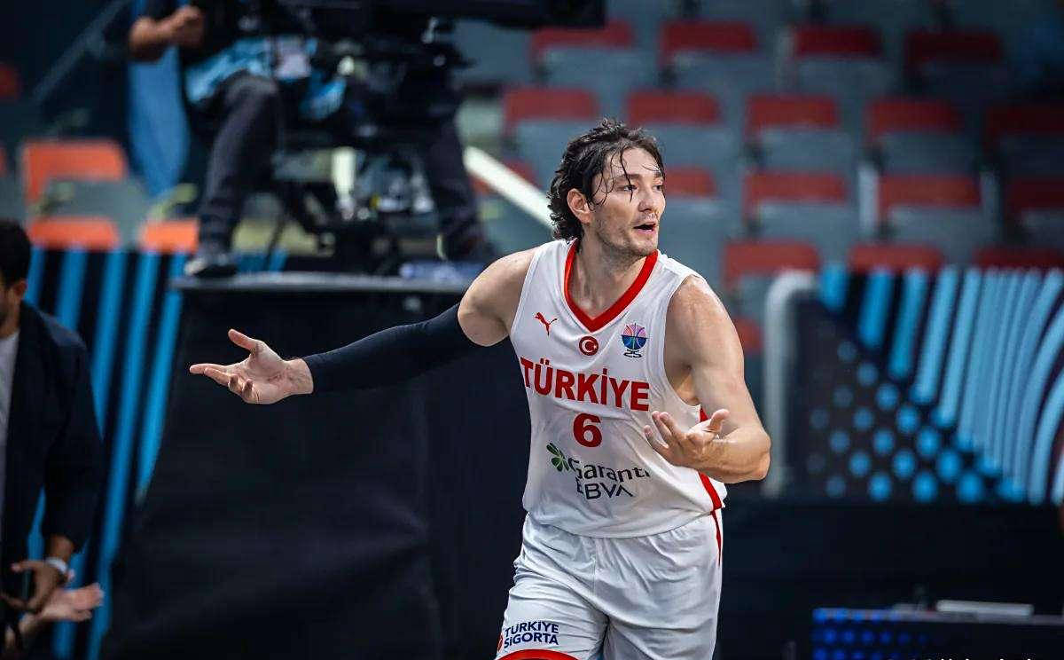 包含瑞典篮球乙级联赛胜负悬念，球队竞争激烈的词条