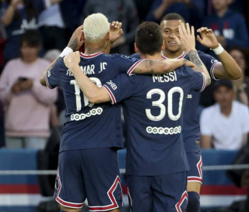 朗斯首发名单公布，大将领衔对阵南特