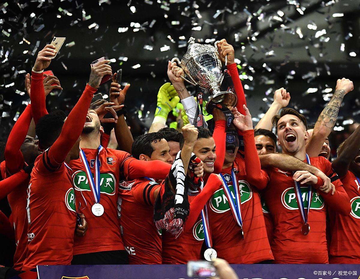 欧预赛强队庆祝入场，球员士气高涨的简单介绍