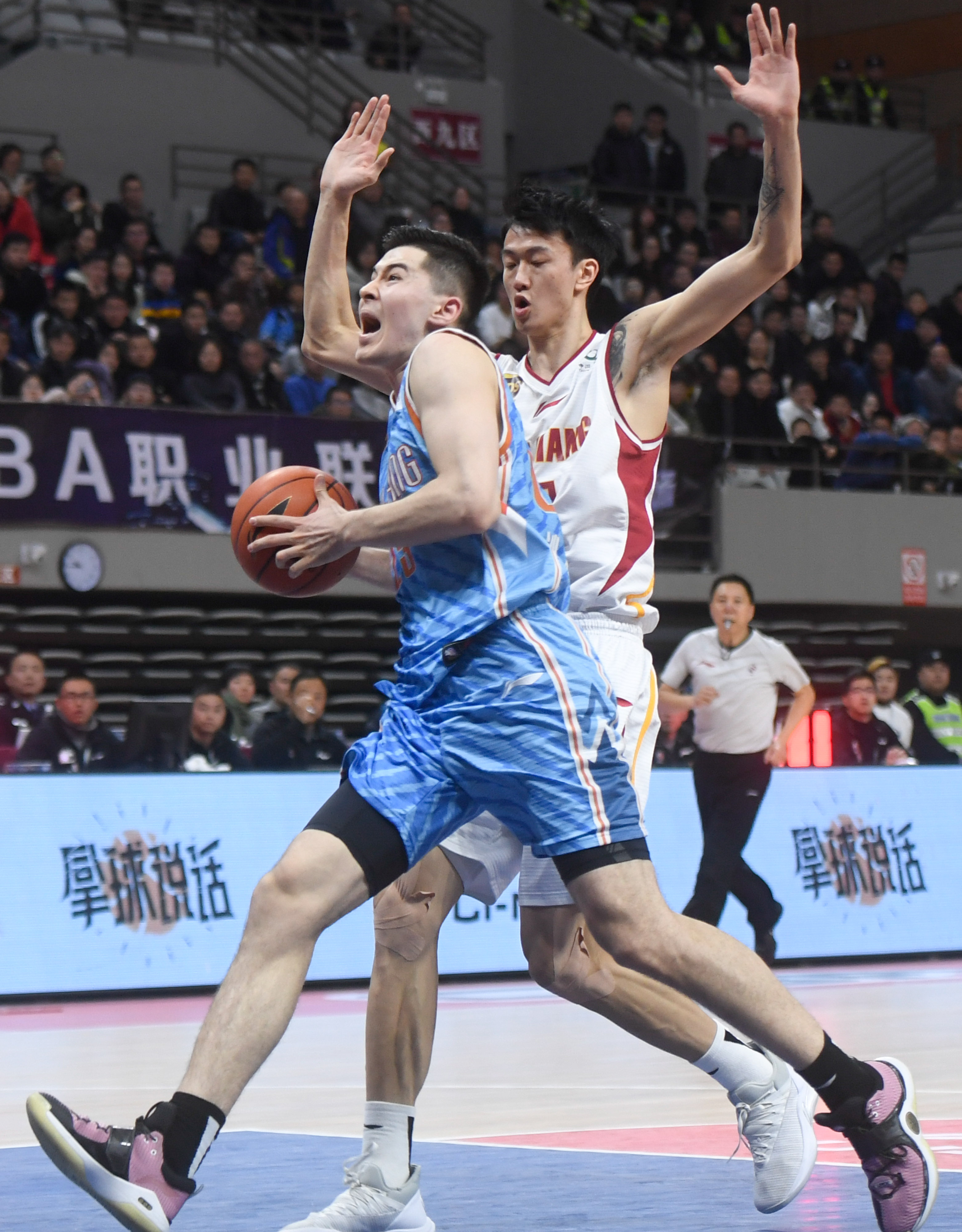 关于呼和浩特队队员士气高涨，为汽车CBA决赛做好准备的信息